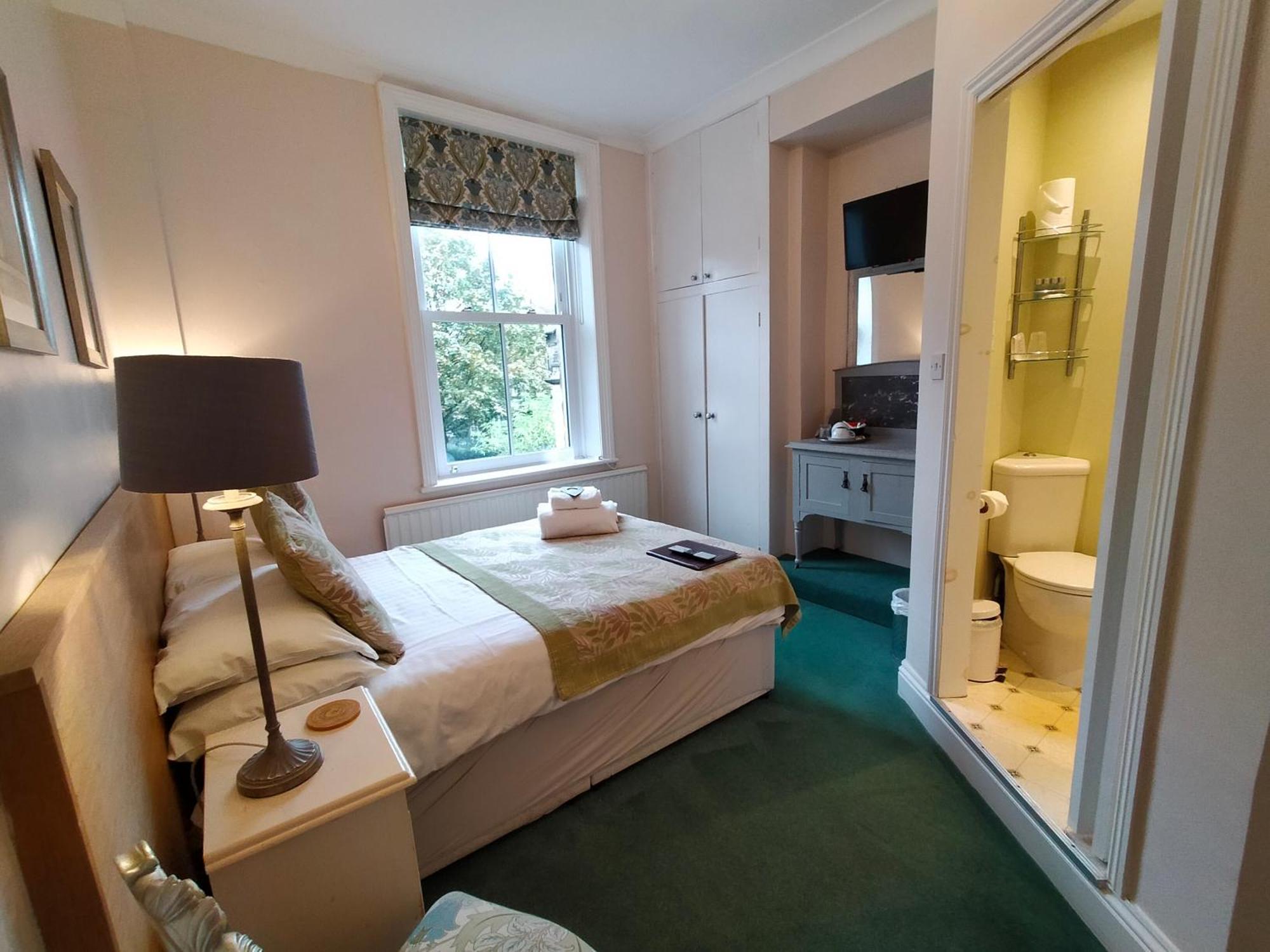 Arden House Hotel Harrogate Exterior photo