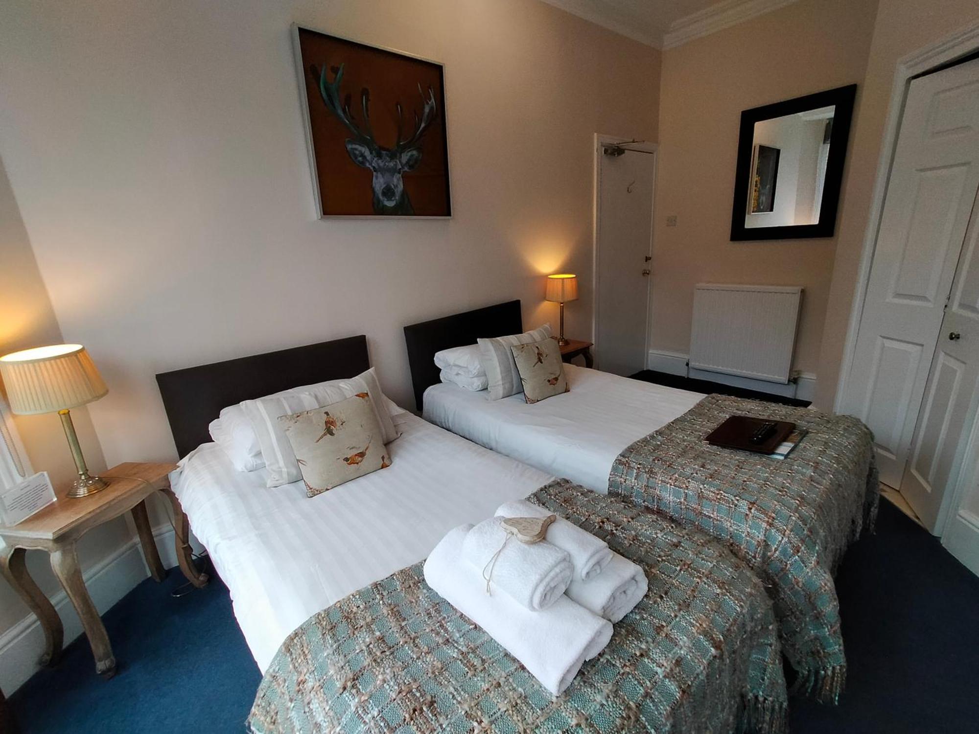 Arden House Hotel Harrogate Exterior photo