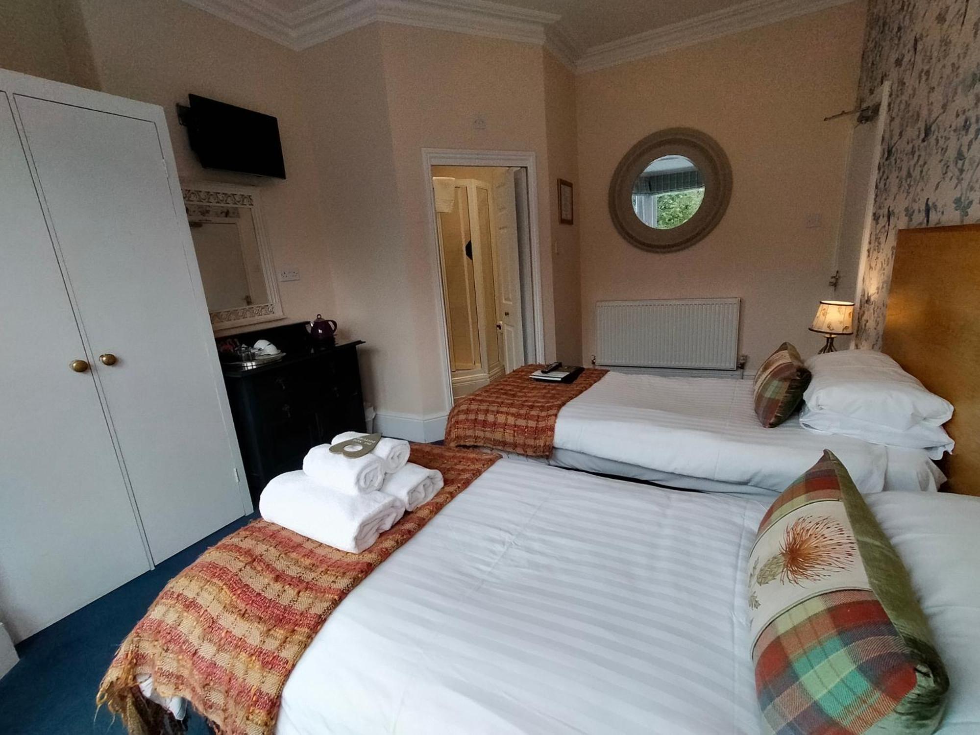 Arden House Hotel Harrogate Exterior photo