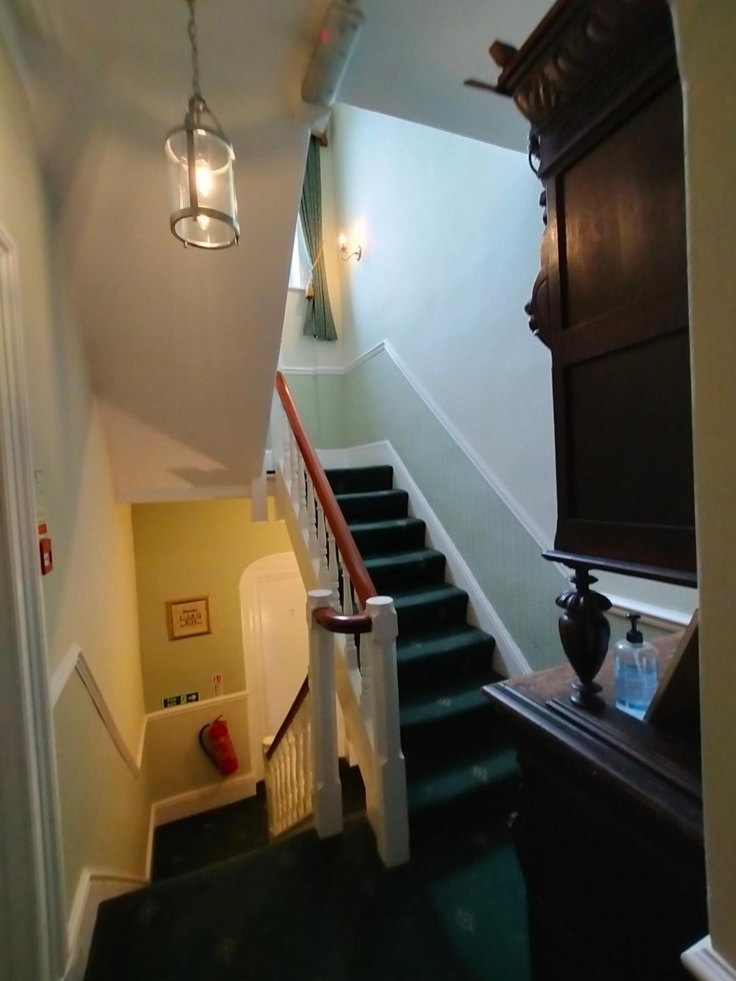 Arden House Hotel Harrogate Exterior photo